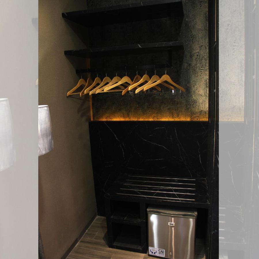 De Paris Hotel Medan Zewnętrze zdjęcie