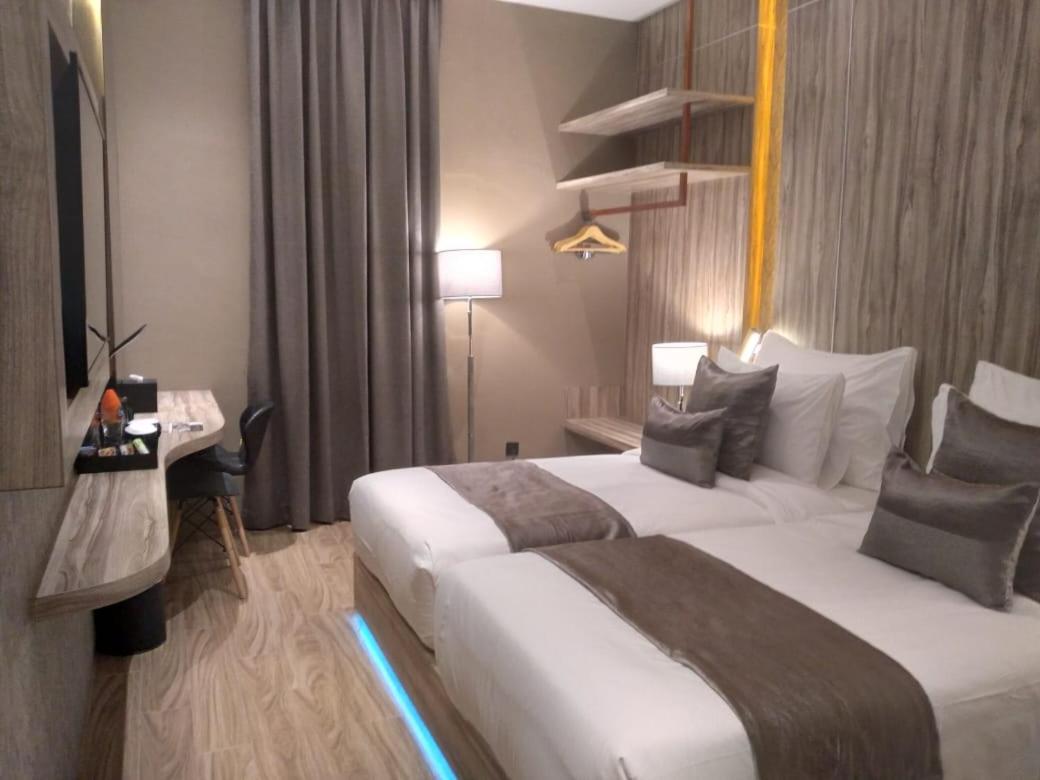 De Paris Hotel Medan Zewnętrze zdjęcie