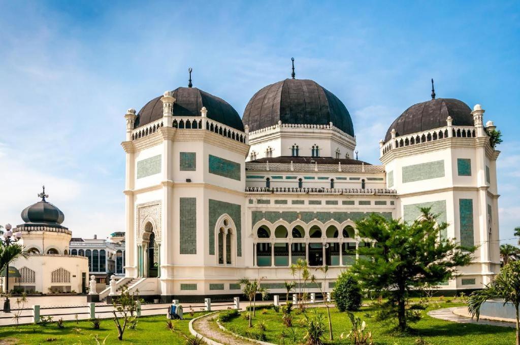 De Paris Hotel Medan Zewnętrze zdjęcie