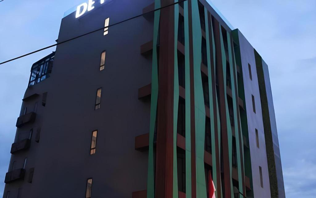 De Paris Hotel Medan Zewnętrze zdjęcie